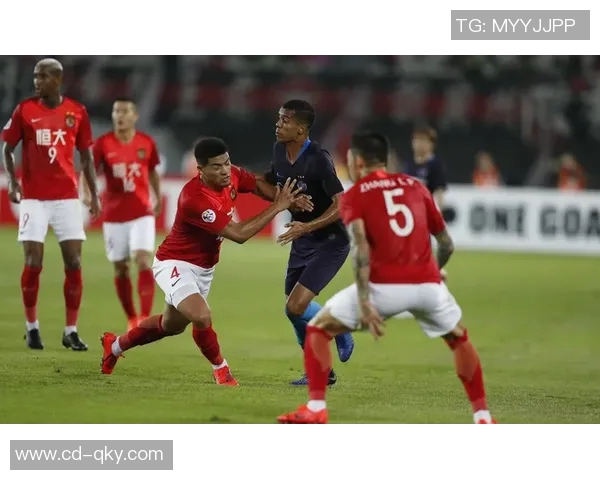 恒大与斯威激战正酣比分揭晓引发球迷热议